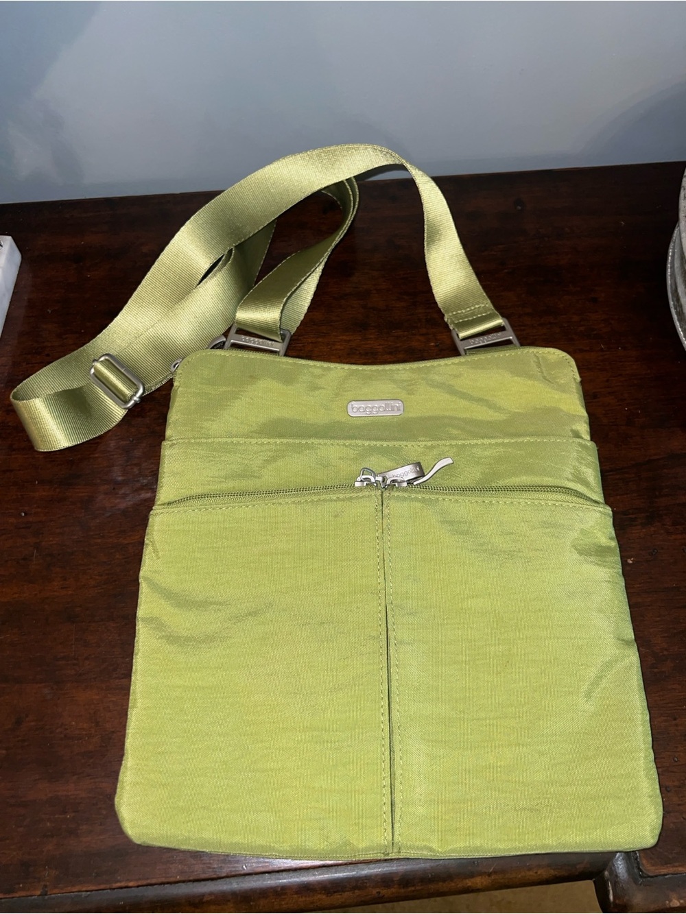 Baggallini Lime Green Lightweight Crossbody Messenger
